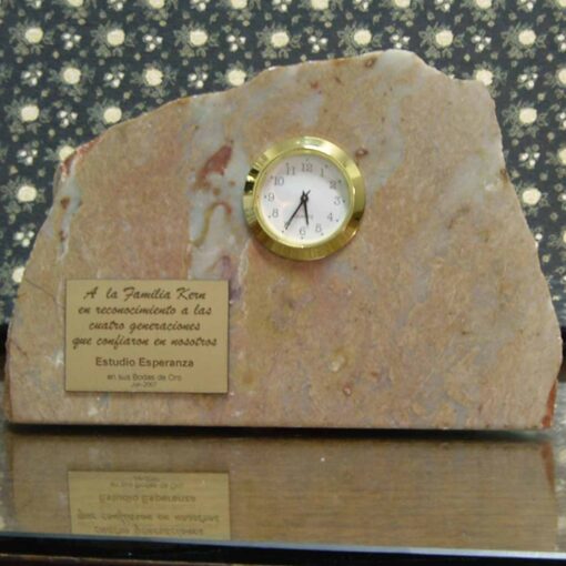Reloj inserto en Piedra irregular